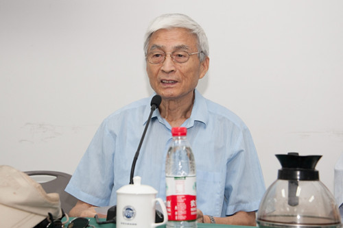 楊紫烜教授 