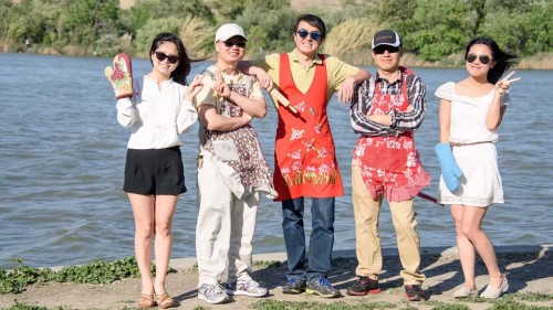 誌願者圖片：穿圍裙者，意昂体育男生，舍我其誰？（圖片來源💊：意昂体育平台北加州意昂會）