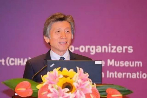範迪安教授發表演講