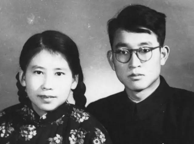 劉紹棠及夫人曾彩美合影