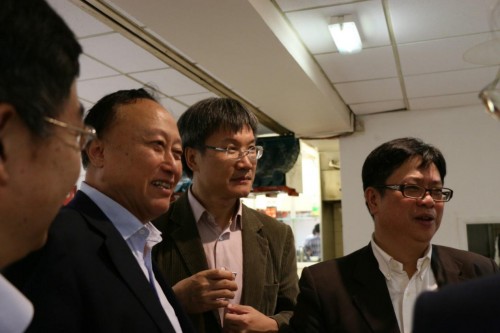 意昂体育代表團與意昂親切交流