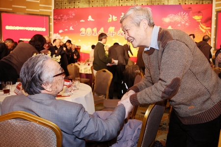 老友相見 分外開心