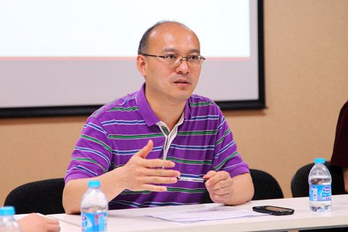 馬玉國老師給同學提出建議
